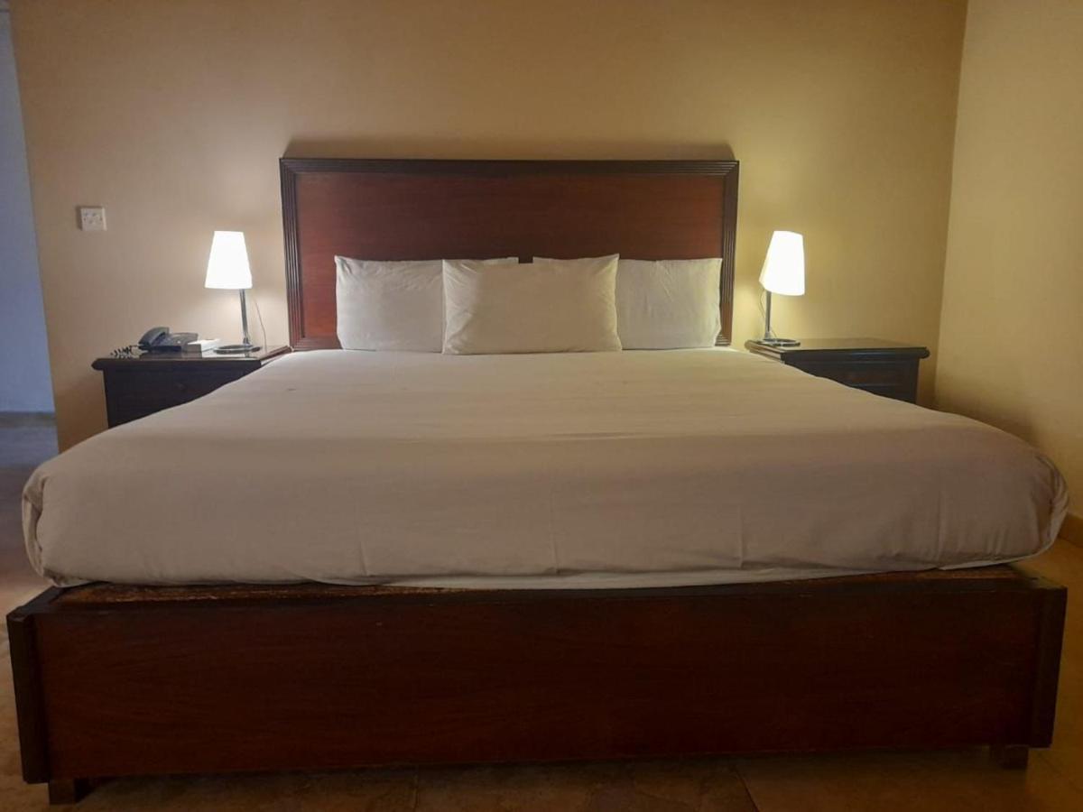Shalimar Tower Hotel Lahore Esterno foto