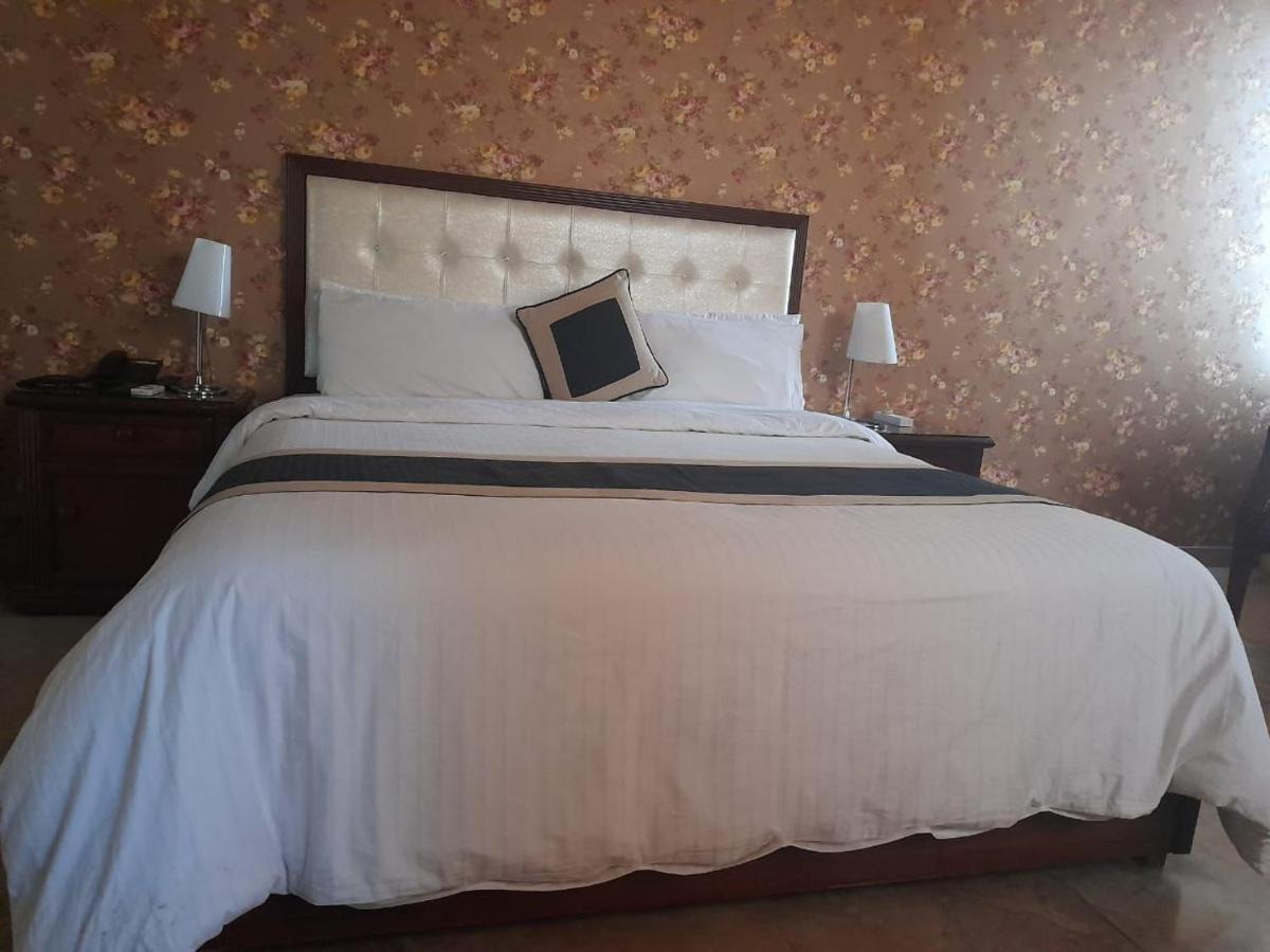 Shalimar Tower Hotel Lahore Esterno foto